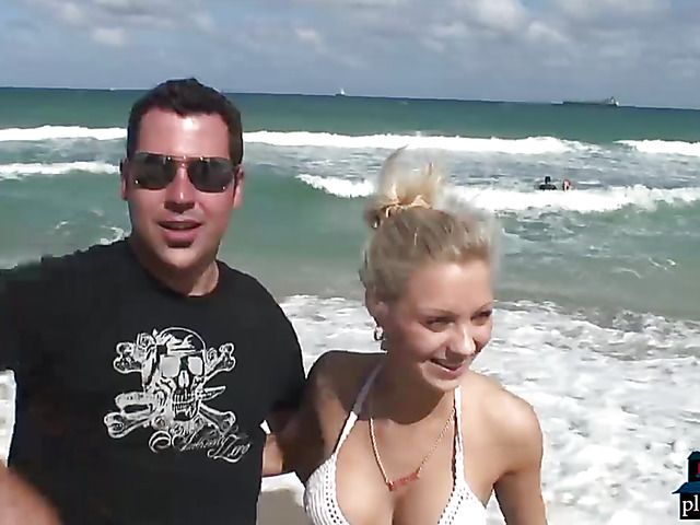 Spring break teens get down and dirty in an orgy fuck