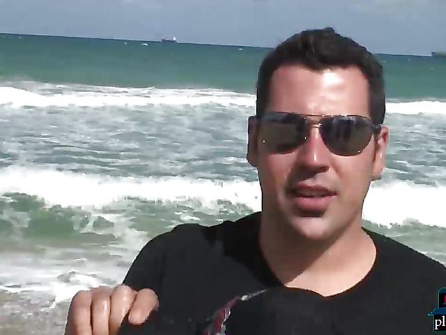 Spring break teens get down and dirty in an orgy fuck