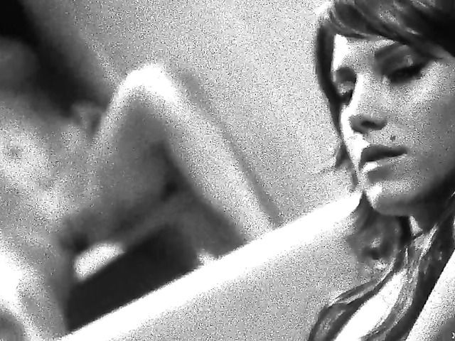 Hot lesbian bath with lots of pleasure