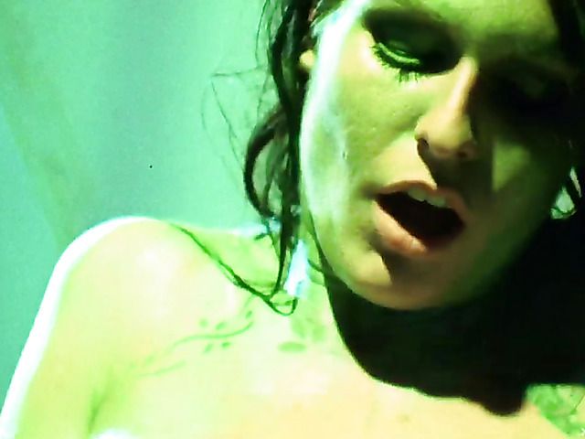 Hot lesbian bath with lots of pleasure