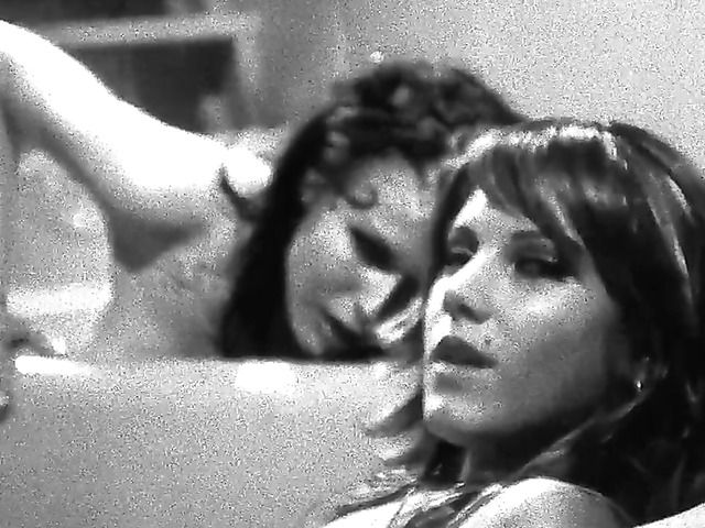 Hot lesbian bath with lots of pleasure