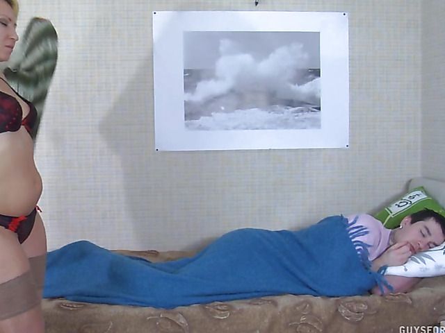 Blonde mature fucks a boy in the morning