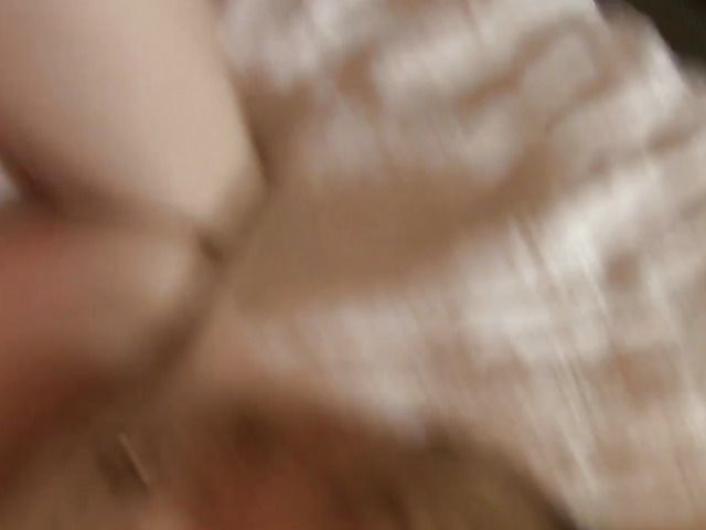 Amateur couple makes a sex tape