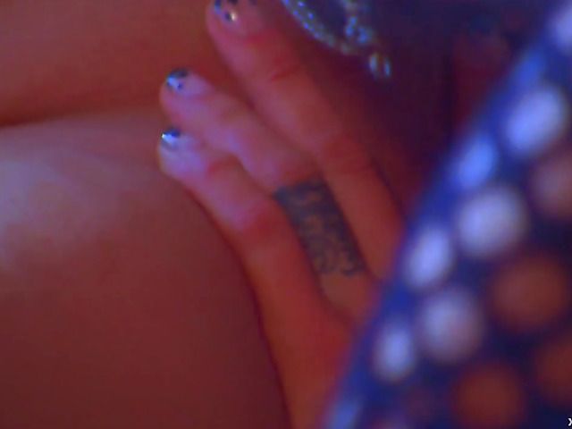 Zoe Britton lesbian experience with dangerous Sea J Raw