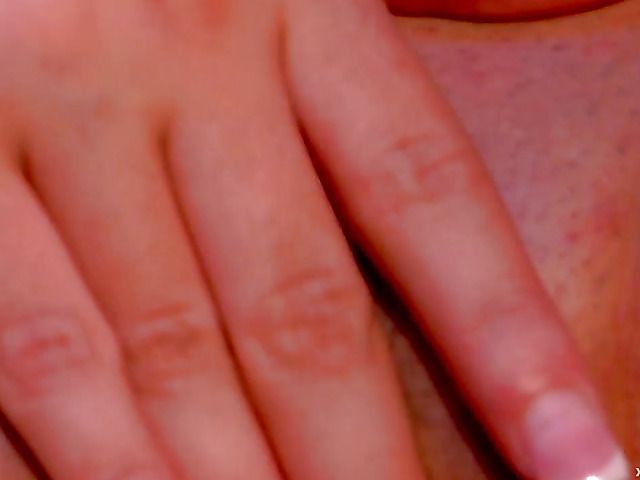 Jayden Jaymes and Taylor Vixen lesbian performance