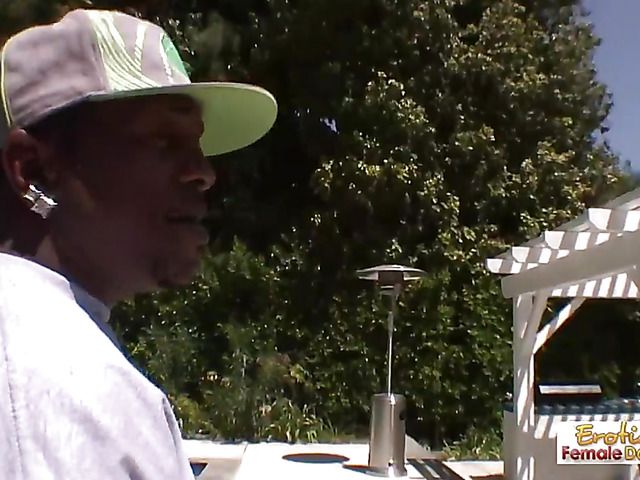 Busty MILF Lisa Ann interracial slammed by black monster cock