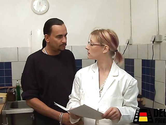 Experienced German slut gets screwed in the kitchen