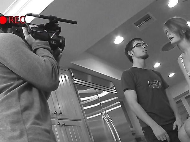 Girl with puffy nipples get boned in the kitchen