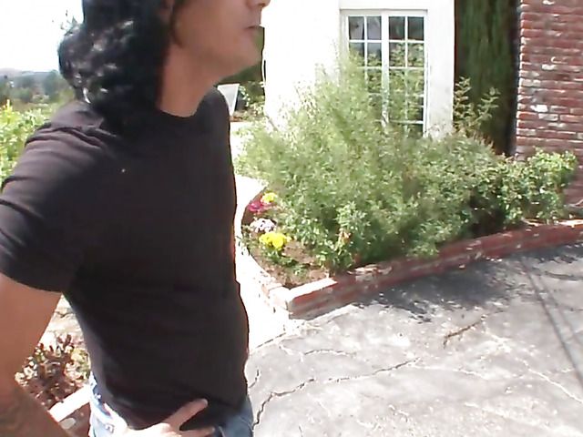 Blonde girl gets tricked into fucking