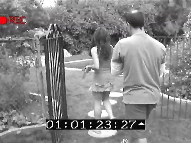 Outdoor lesbian action with Kelly Skyline