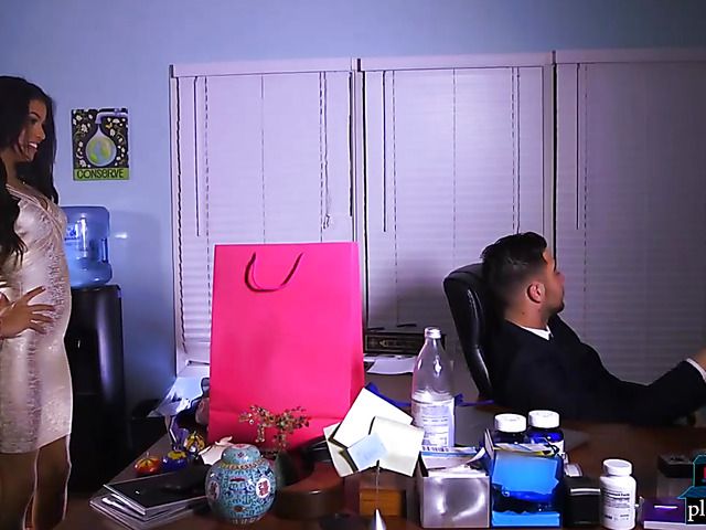 Teen latina cleaning girl fucks a guy in his office