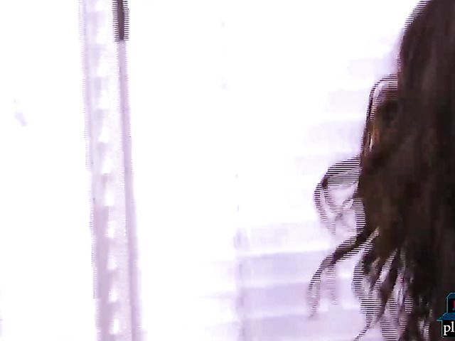 Teen latina cleaning girl fucks a guy in his office