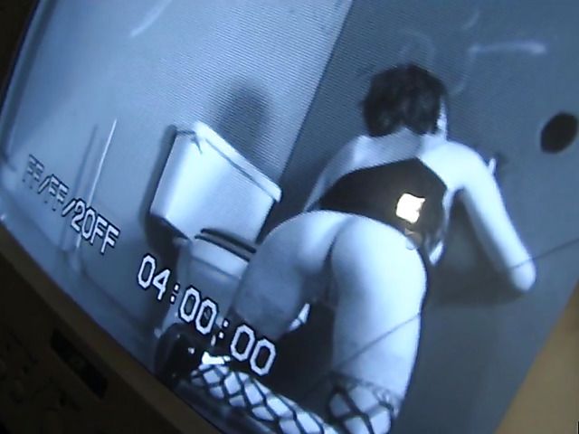 Pink pussy redhead Zoey Nixon gives a glory hole BJ