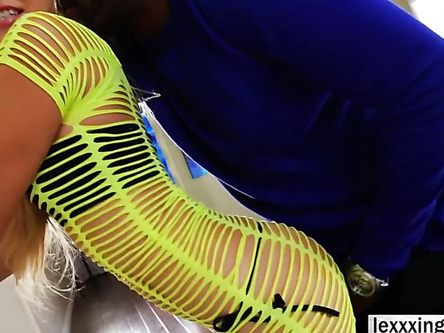 Petite blonde Hollie Mack gets filled with a BBC