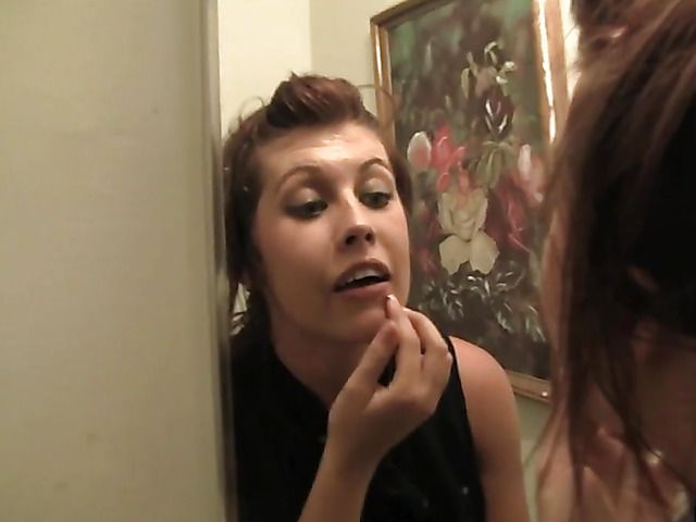 Jaydence Rose smokes a cock through a glory hole