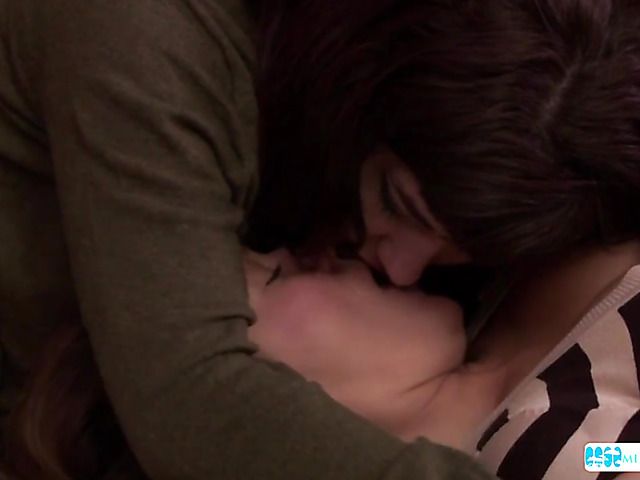 Mature lesbian woman gets some pussy