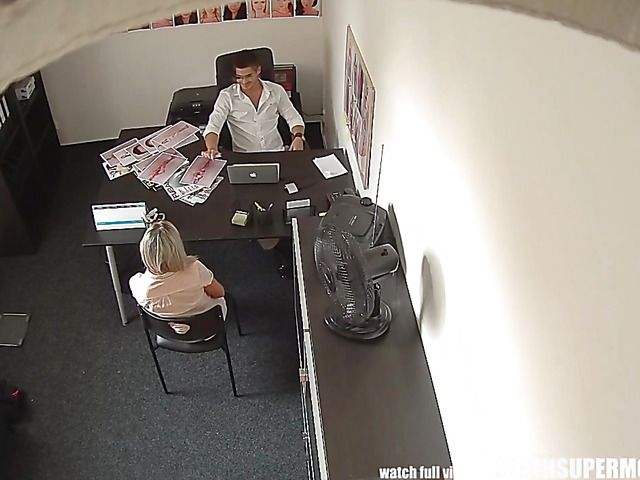 Czech blonde model Teresa gets nailed