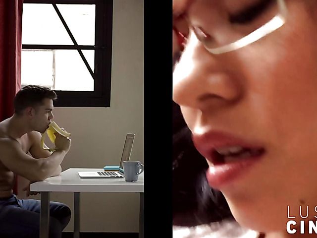 Passionate sex with nerdy asian girl Lady Mai