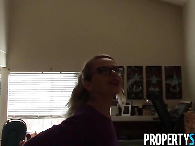 Slut with glasses gets fucked silly