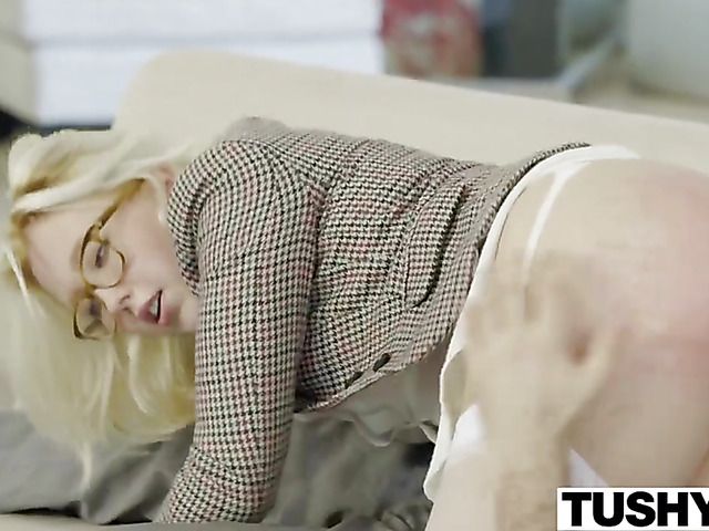 Tender blonde Samantha Rone anal screwed in stockings