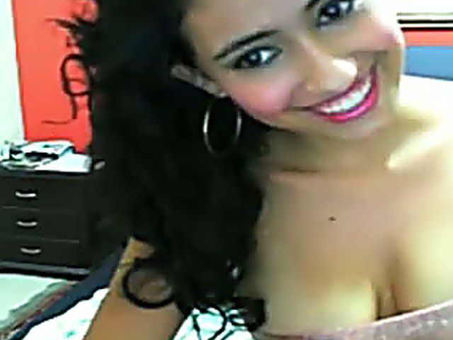 Hot Brunette shows off her beautiful big tits