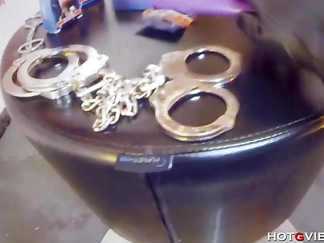 Stacked brunette using toys for squirting orgasm