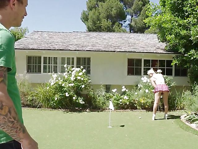 Flat chested teen Cleo Vixen gets a fuck in the backyard