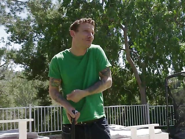 Flat chested teen Cleo Vixen gets a fuck in the backyard