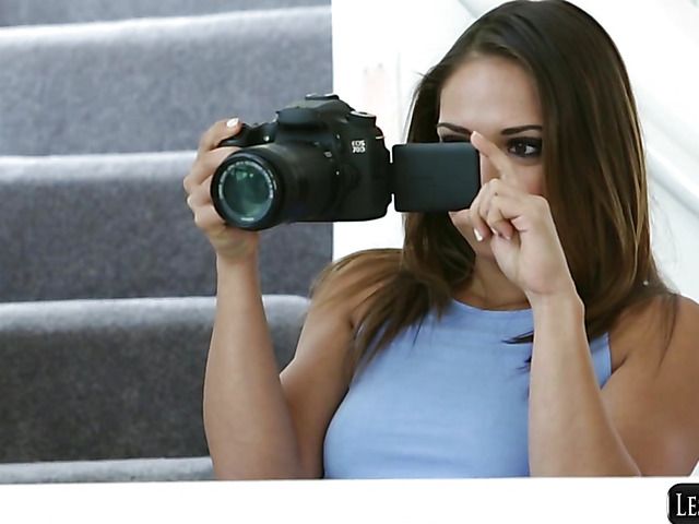 Jenna Sativa and Mercedes Carrera lesbian action