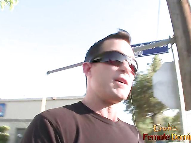 Hot office fuck with an easy brunette