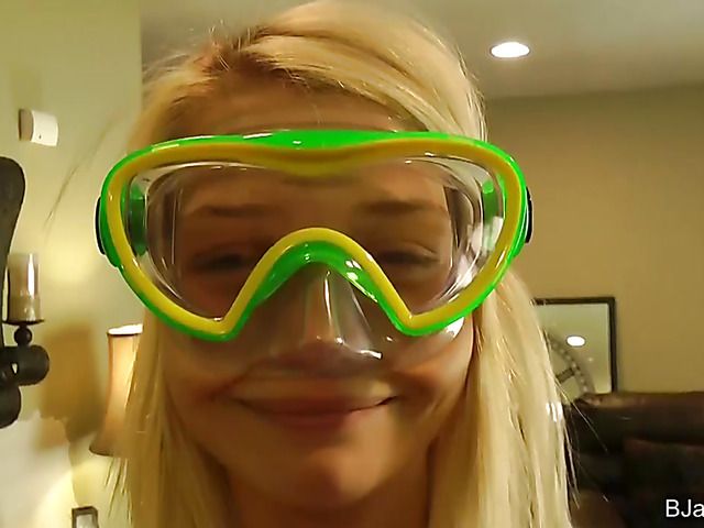 Cute blonde girlfriends homemade sex video