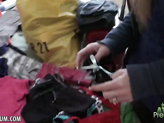 Behind the scene of skinny girl Amy Quinn