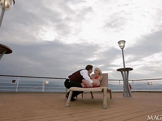 Adorable blonde anal screwed by the sea
