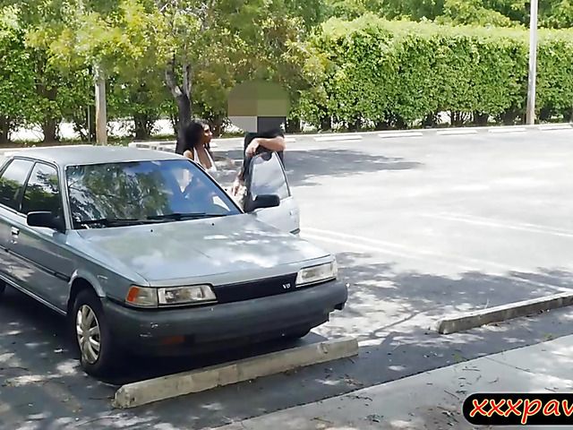 Big tits ebony sells her car and banged