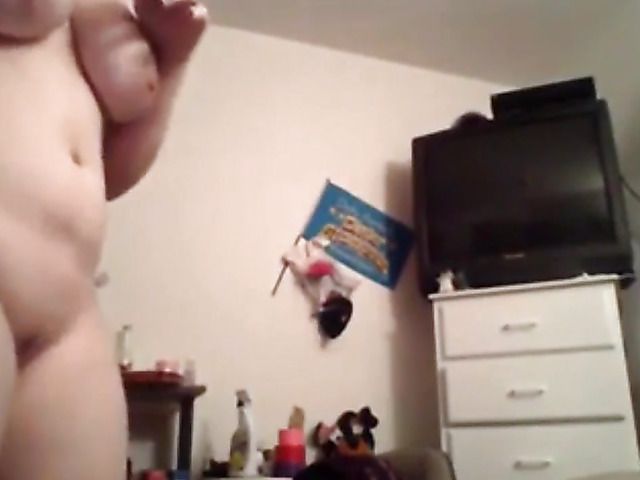 Thick teen amateur posing naked on webcam