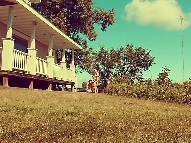 Fat wife in sunglasses gives head in the open air