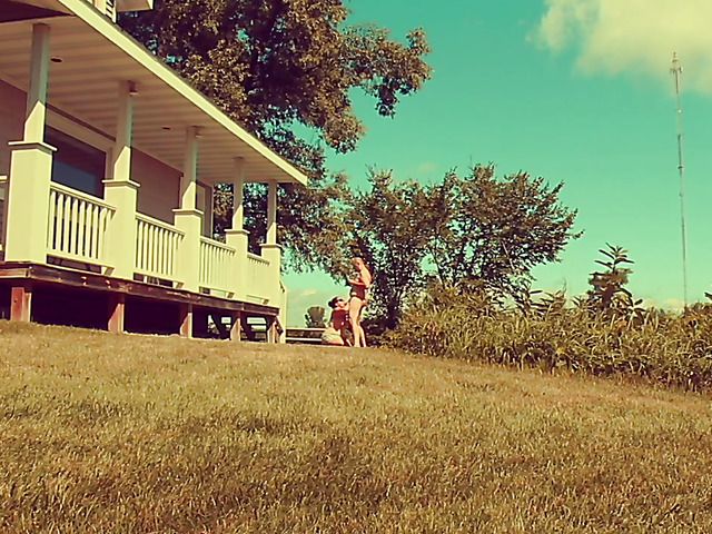 Fat wife in sunglasses gives head in the open air