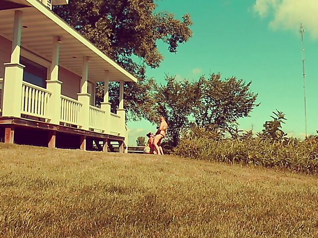 Fat wife in sunglasses gives head in the open air