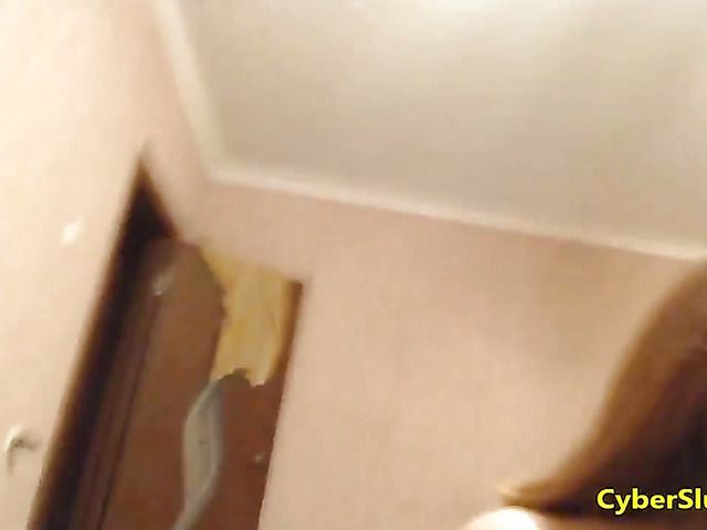 Petite amateur girl gets screwed doggy style