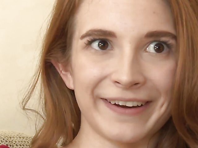 Lesbian Lola Hunter licks her best friend