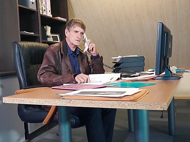 Slutty teen secretary Rebel Lynn fucks her old boss