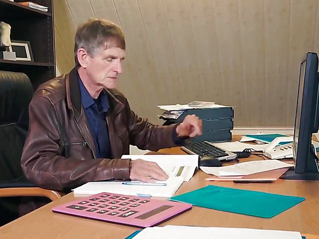 Slutty teen secretary Rebel Lynn fucks her old boss