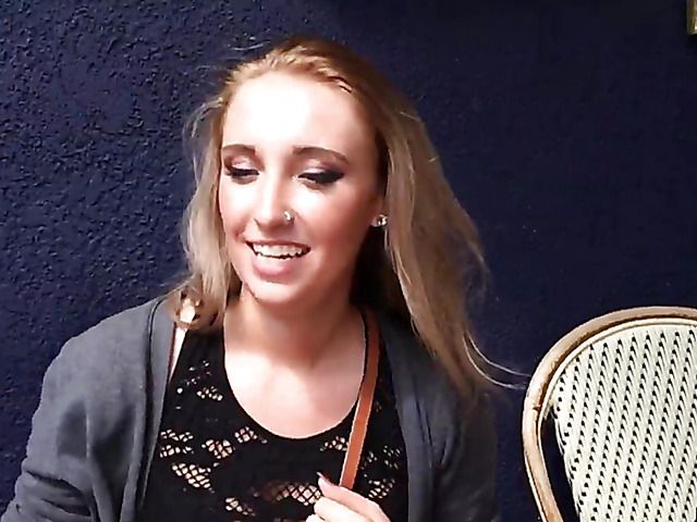 Easy blonde slut Harley Jade gets down and dirty