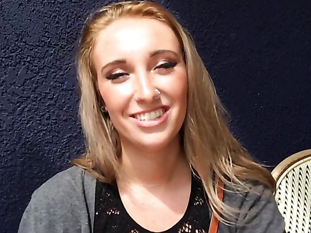 Easy blonde slut Harley Jade gets down and dirty