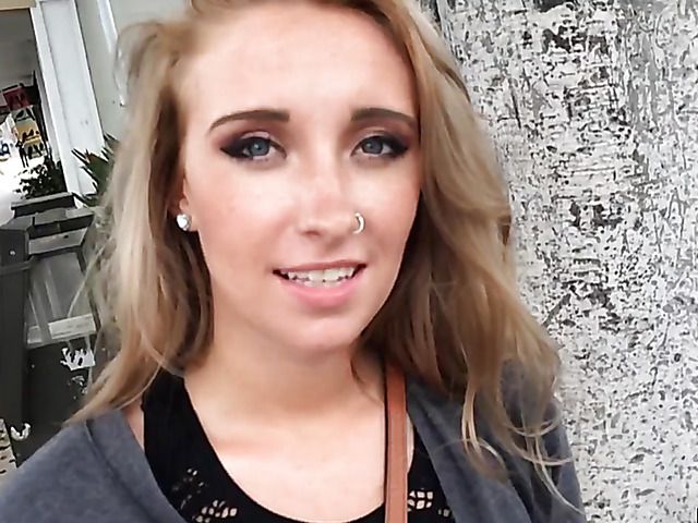 Easy blonde slut Harley Jade gets down and dirty