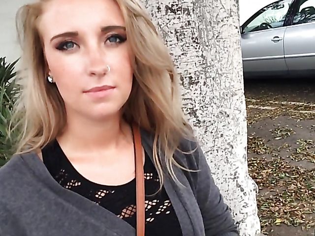 Easy blonde slut Harley Jade gets down and dirty