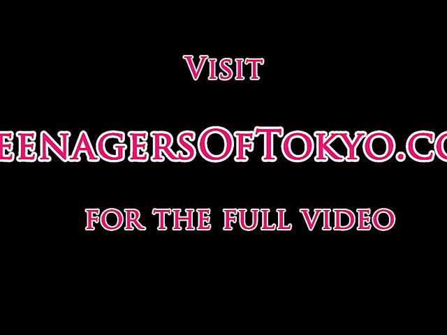 Skinny Japanese teen gets her coochie banged