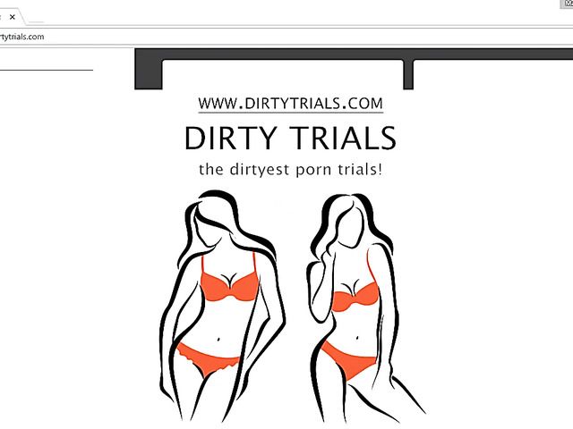 Hot body MILF fingering herself in solo action