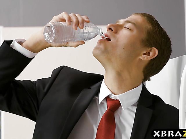 Busty secretary Jessa Rhodes gets nailed in the office