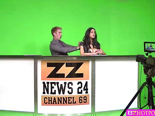 Rooftop sex with big tits porn star Nicole Aniston